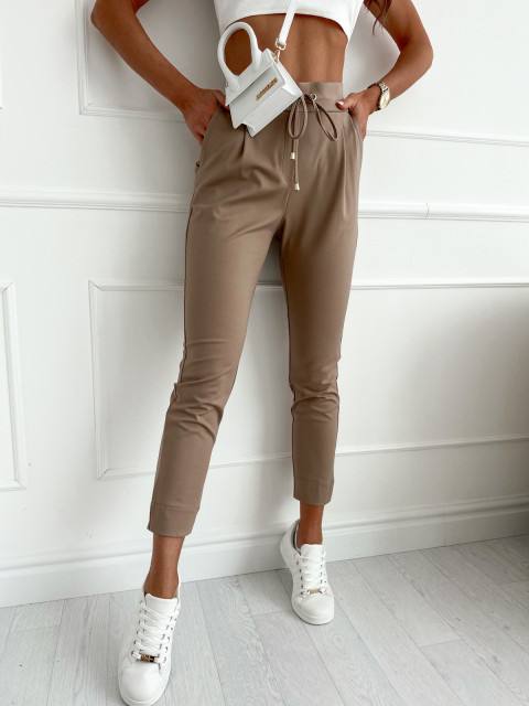 Elastic Waist Cropped Pants